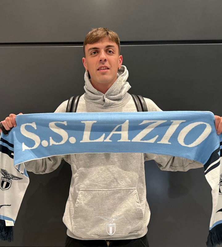 英雄联盟直播-小马将赴蓝鹰！记者感叹：马尔蒂尼一人一城，丹尼尔7年6次换队